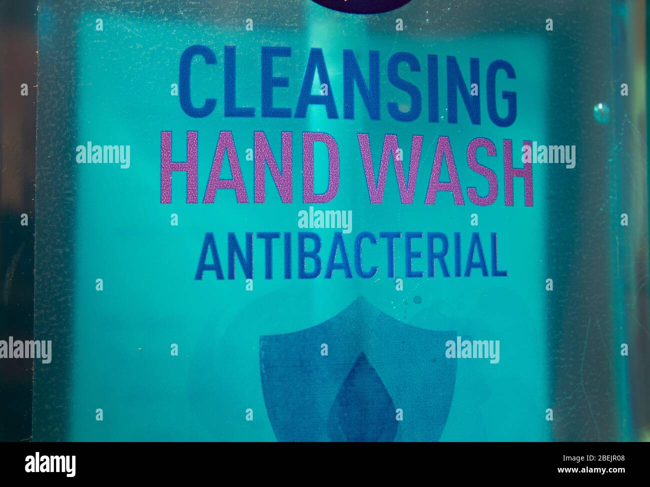 Lavaggio antibatterico delle mani utilizzato per combattere la diffusione della pandemia Coronavirus COVID 19 Foto Stock