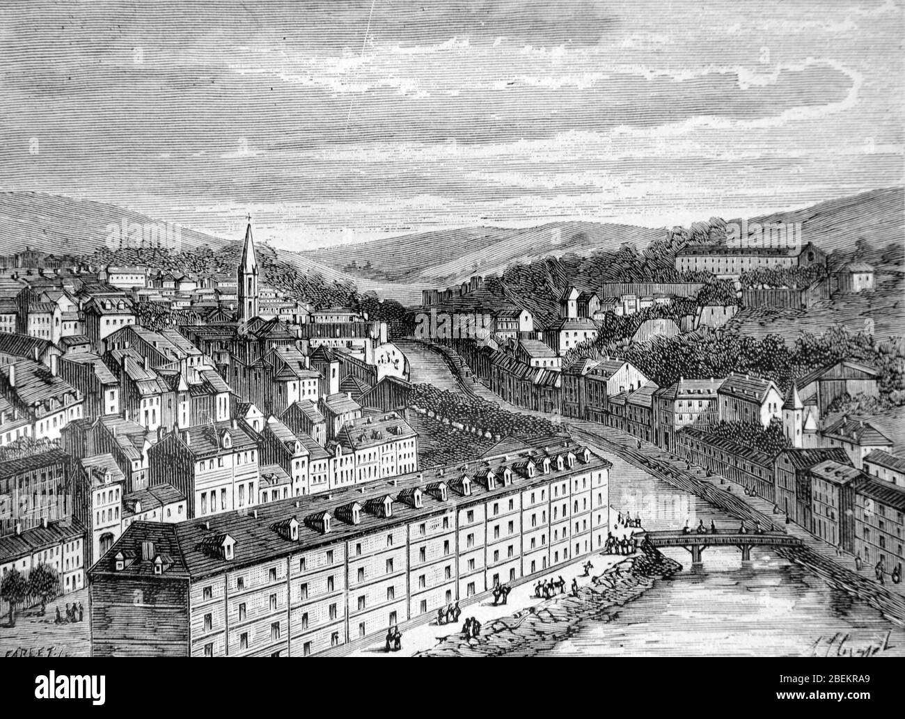 Vista su Tulle e sul fiume Corrèze nel Massiccio centrale, Francia centrale. Vintage o Old Illustration o Engraving 1887 Foto Stock