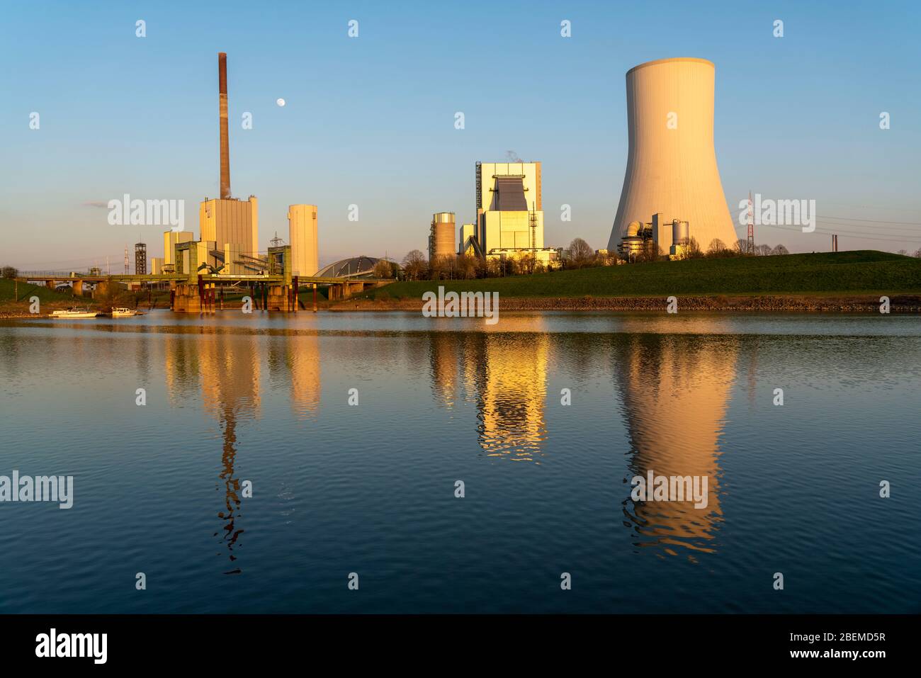 Centrale a carbone STEAG Walsum, centrale combinata di calore ed energia elettrica, elettricità e teleriscaldamento, Duisburg Germania, Foto Stock