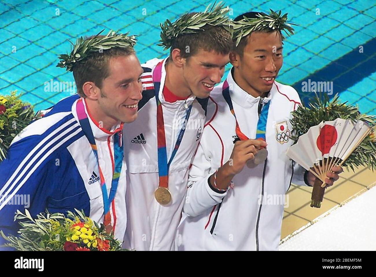 Grece,Athenes ,jeux olympiques d'été Podium 200 m Butterfly , Stephen Parry of Great Britain , Michael Phelps of USA Olympic Champion 100, 200 m Butterfly e 200, 400 m 4 Nages e Takashi Yamamoto del Giappone Photo Laurent Lairys / DPPI Foto Stock