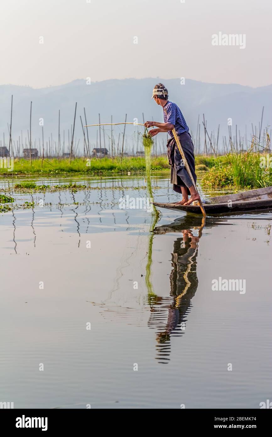Pesca al lago Inle Foto Stock