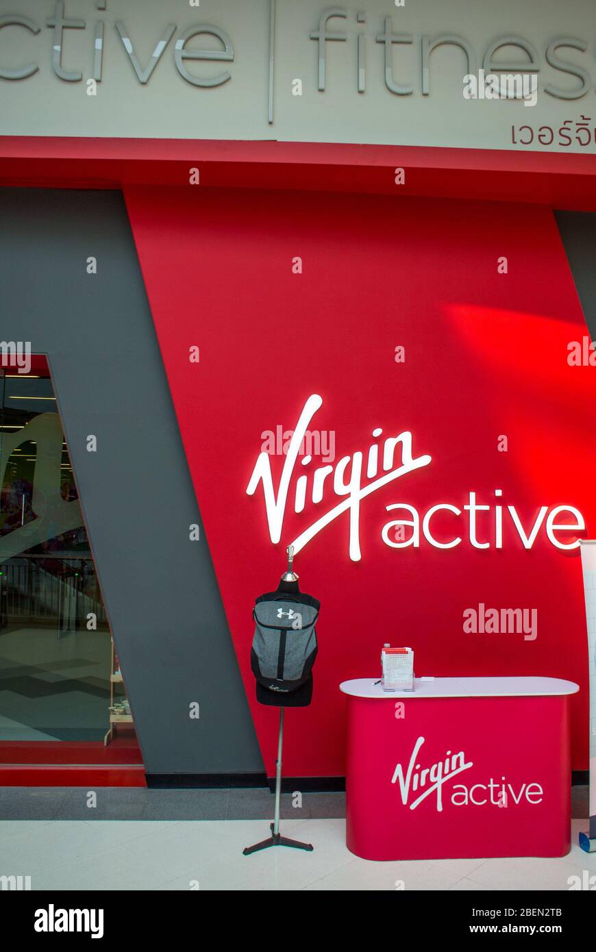 Palestra Virgin Active a Bangkok Thailandia Foto stock - Alamy