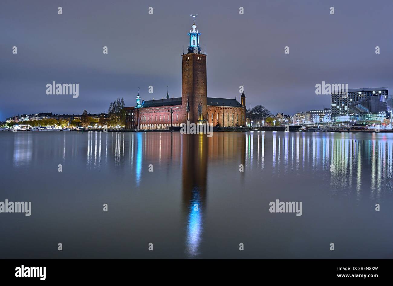 Il municipio di Stoccolma si trova a Kungsholmen nel centro di Stoccolma. Qui c'è l'amministrazione della città di Stoccolma, ma ha anche la bella sala delle feste Blue Hall Foto Stock