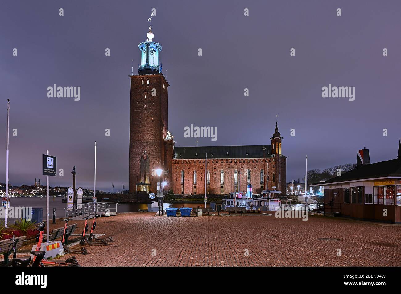 Il municipio di Stoccolma si trova a Kungsholmen nel centro di Stoccolma. Qui c'è l'amministrazione della città di Stoccolma, ma ha anche la bella sala delle feste Blue Hall Foto Stock