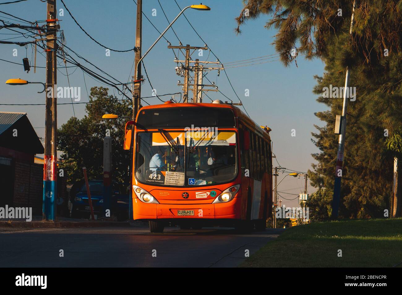 SANTIAGO, CILE - NOVEMBRE 2019: Un autobus Transantiago a Cerrillos Foto Stock