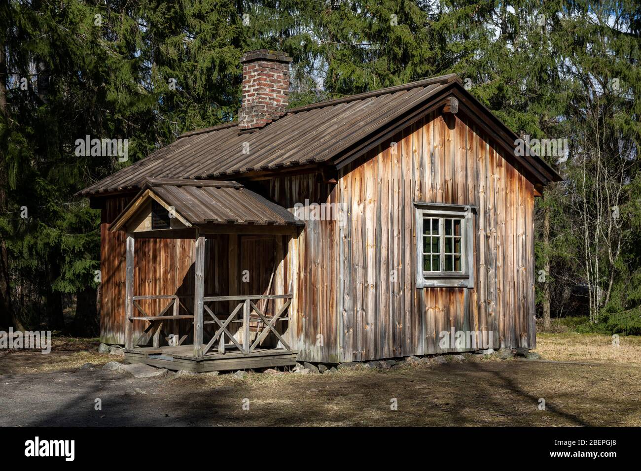 Cottage dove Aleksis Kivi, padre del romanzo e del dramma finlandese e creatore della moderna lingua letteraria finlandese, morì a Tuusula, Finlandia Foto Stock