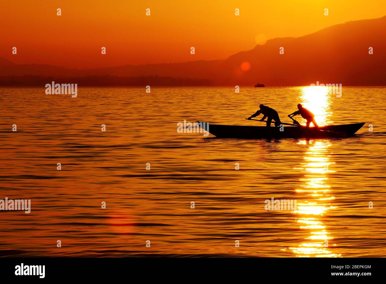 tramonto sul lago Foto Stock