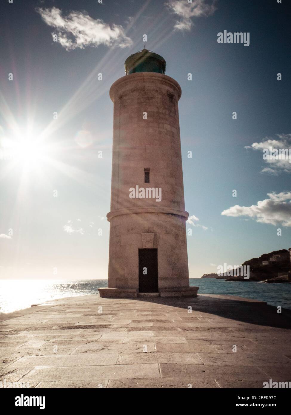 Il faro nel porto di Cassis, Francia meridionale Foto Stock