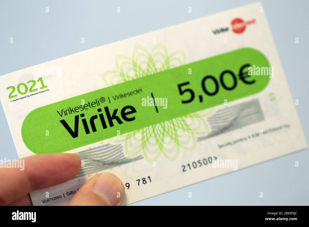 Virikeseteli - un buono 5e con agevolazioni fiscali che i datori di lavoro possono offrire ai dipendenti in Finlandia. Questi voucher possono essere utilizzati per acquistare cultura/sport. Foto Stock