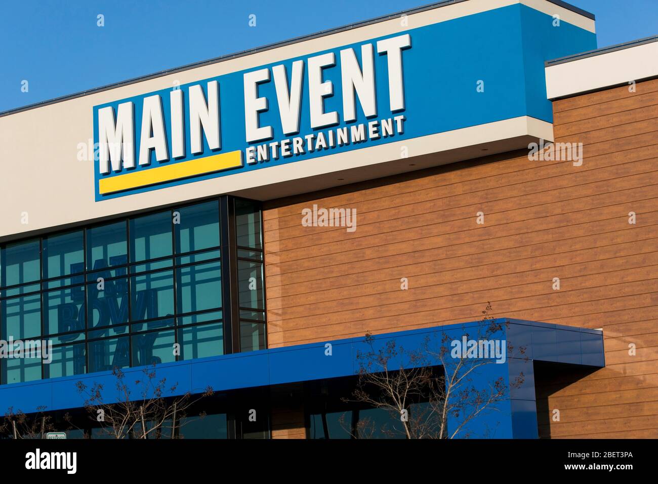 Un logo all'esterno di un'area di intrattenimento principale a Newark, Delaware, il 11 aprile 2020. Foto Stock