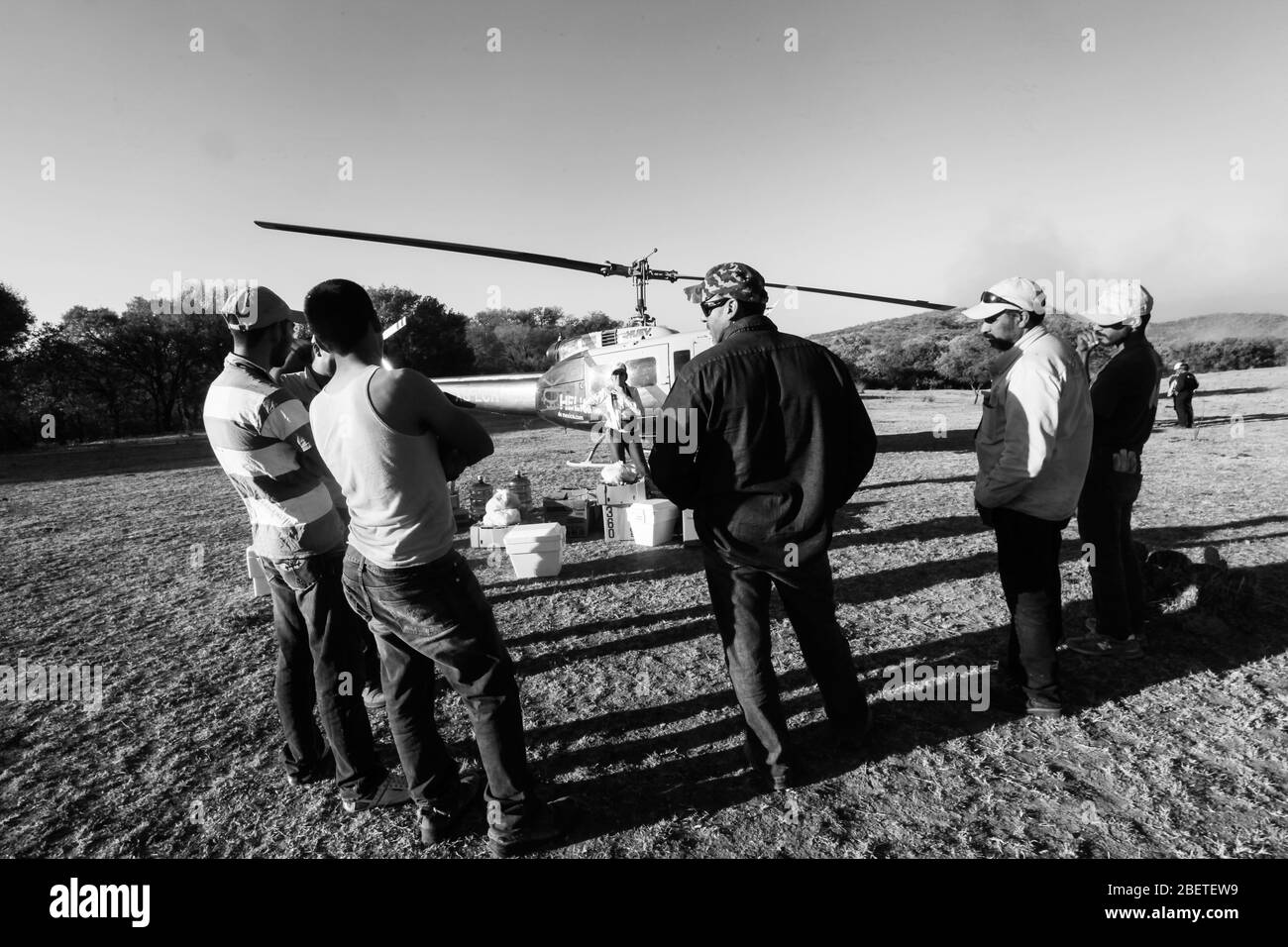 Elicottero utilizzato dal Conafor, Commissione Nazionale delle foreste per combattere gli incendi forestali nella Sierra de sonora, Messico. Giugno 2014... (Foto: LuisGutierrez Foto Stock