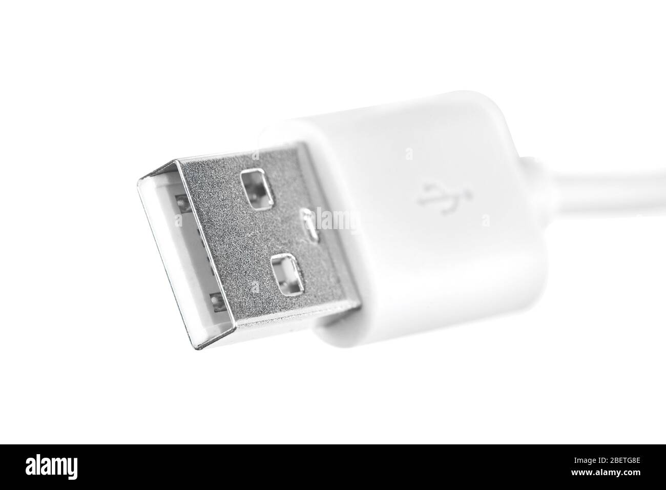Chiudere fino bianco USB connettore maschio per cavo isolato su sfondo bianco Foto Stock
