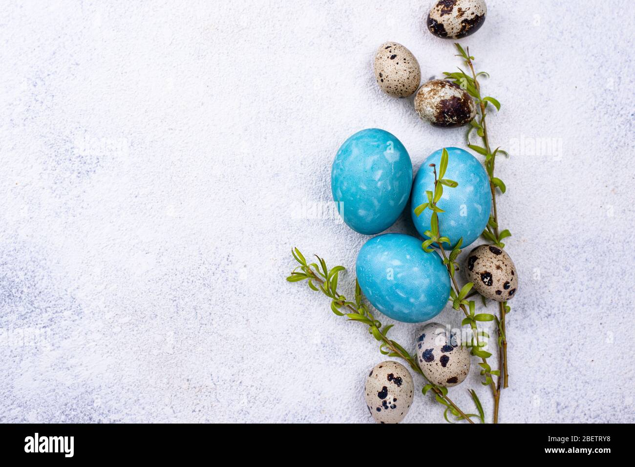 Uova di Pasqua di colore blu Foto Stock