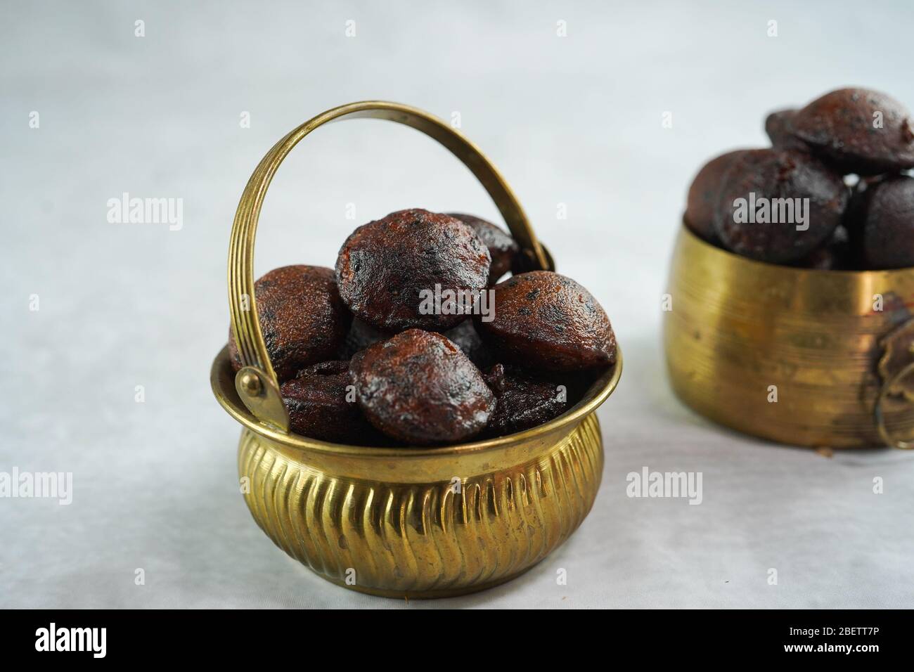 Neyyappam / Unniyappam o Vishu Appam - Kerala festival dolce con farina di riso, fuoco selettivo Foto Stock