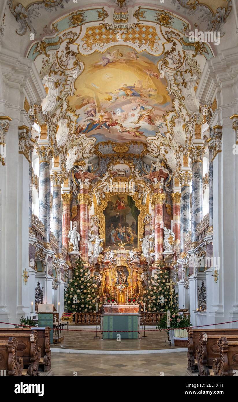 1 febbraio 2020 - Steingaden, Germania: Facciata frontale con altare maggiore all'interno della Chiesa del pellegrinaggio di Wies Wieskirche Foto Stock