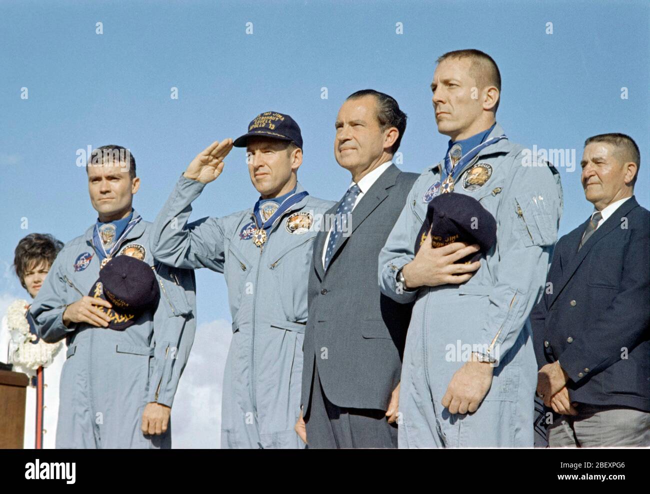 Aprile 19, 1970. Il presidente Nixon e Pat Nixon saluto tornando Apollo XIII (Apollo 13) gli astronauti. Foto Stock