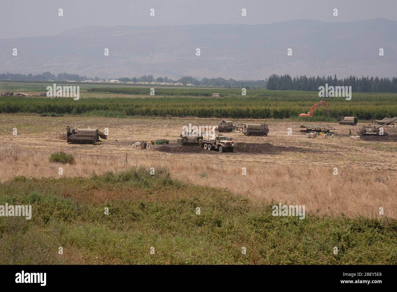 Un'unità di artiglieria dell'esercito israeliano (IDF) fotografata al confine tra Israele e Libano Foto Stock