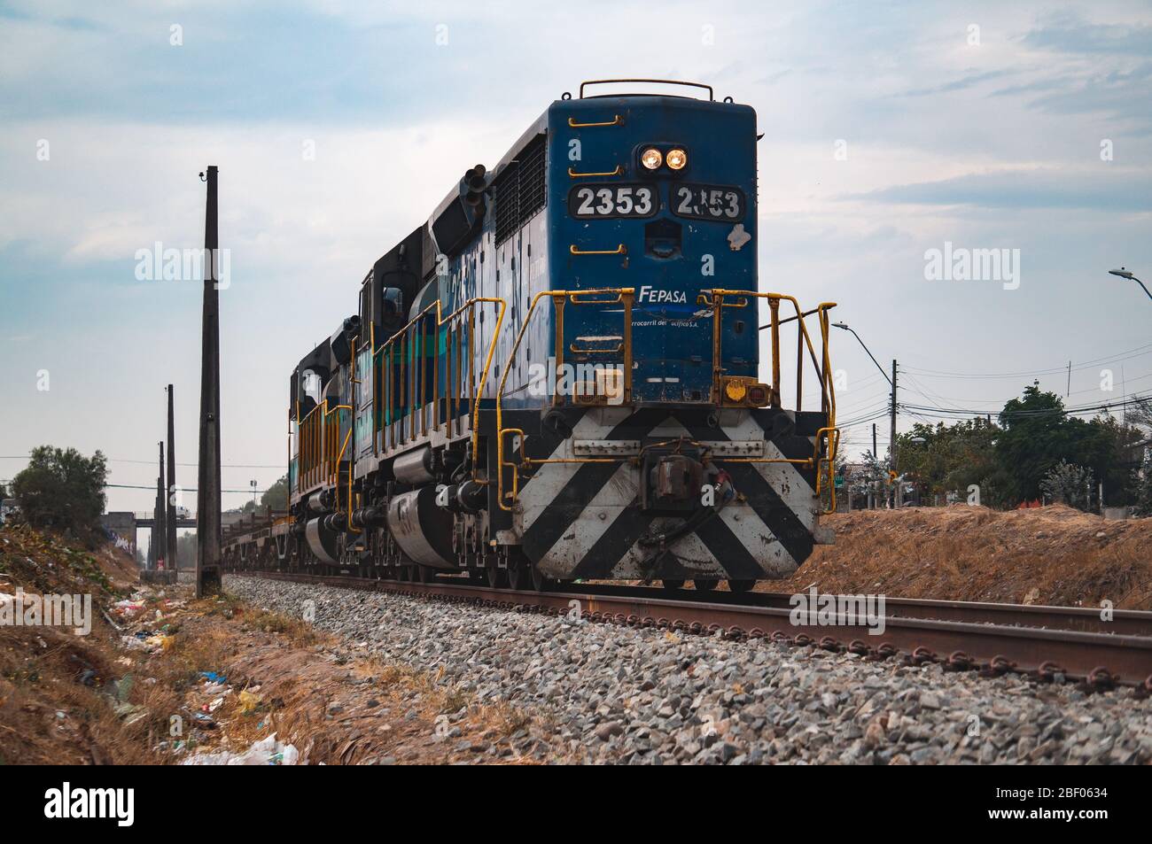 SANTIAGO, CILE - APRILE 2016: Un treno merci a Cerrillos Foto Stock