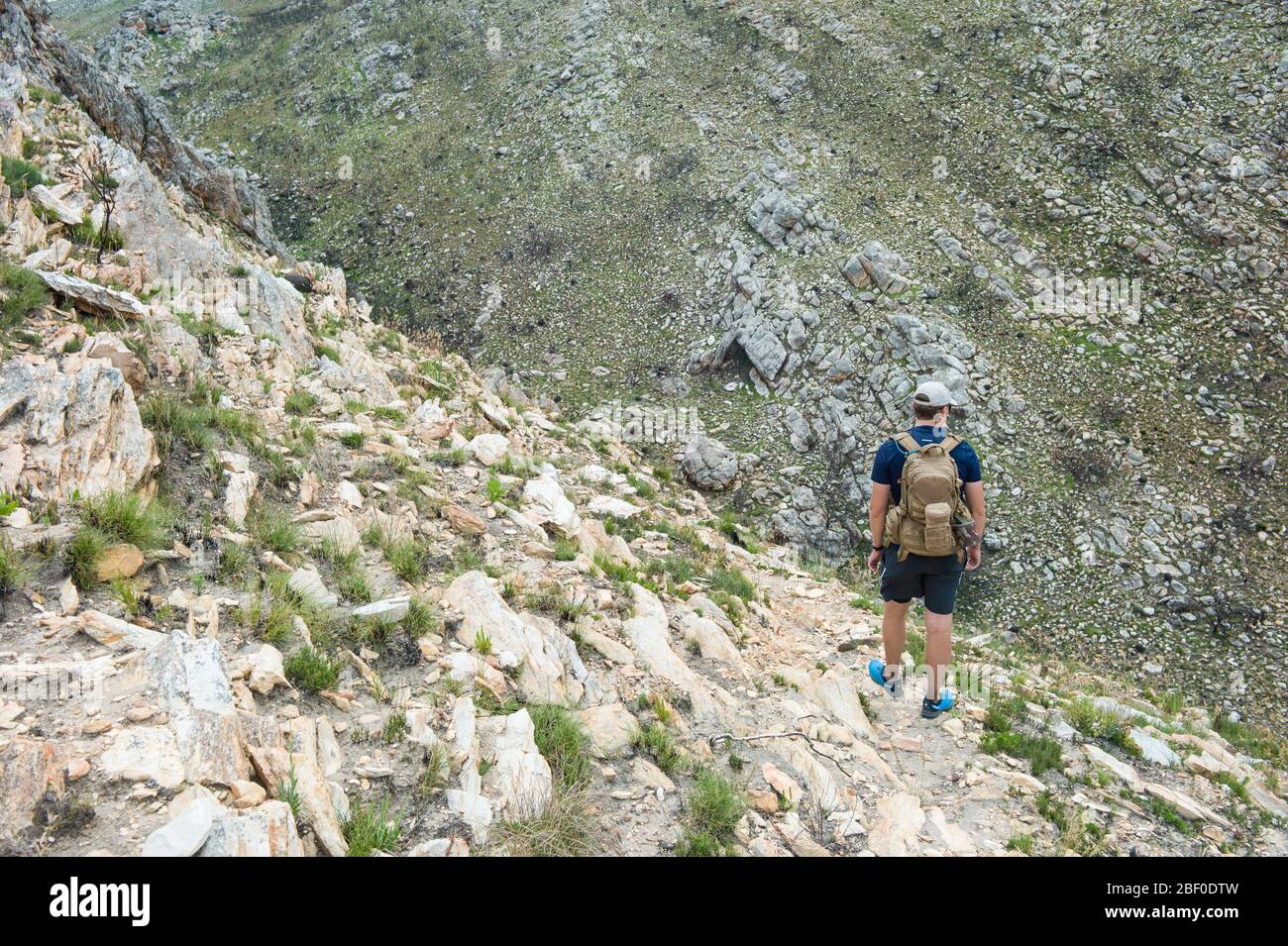 Il sentiero escursionistico di Bloupunt si estende per quasi sedici chilometri sulle montagne di Montagu, Capo Occidentale, Sud Africa con vista panoramica, anfratti, monte Foto Stock