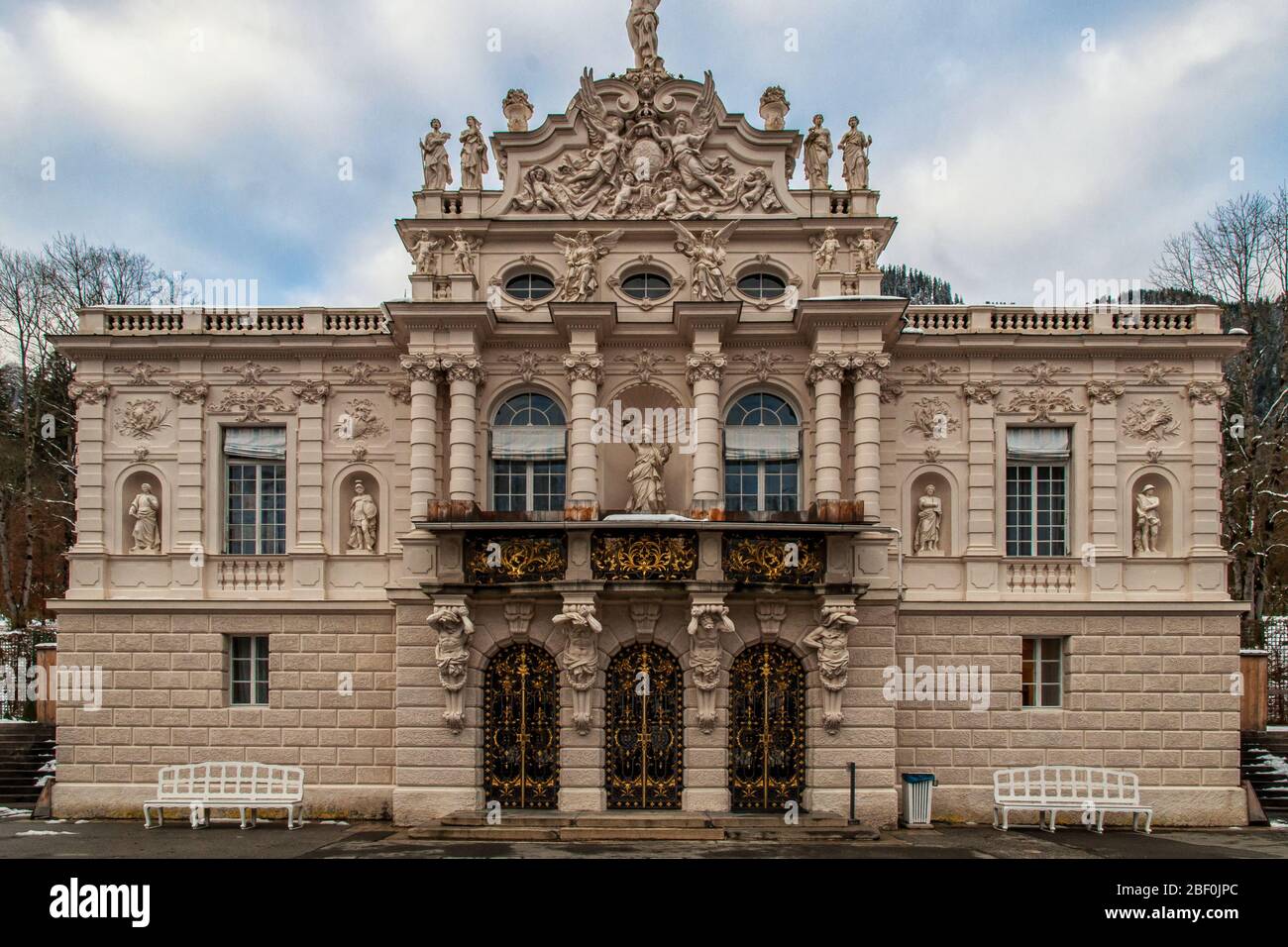 Il castello reale bavarese Linderhof a Ettal Foto Stock
