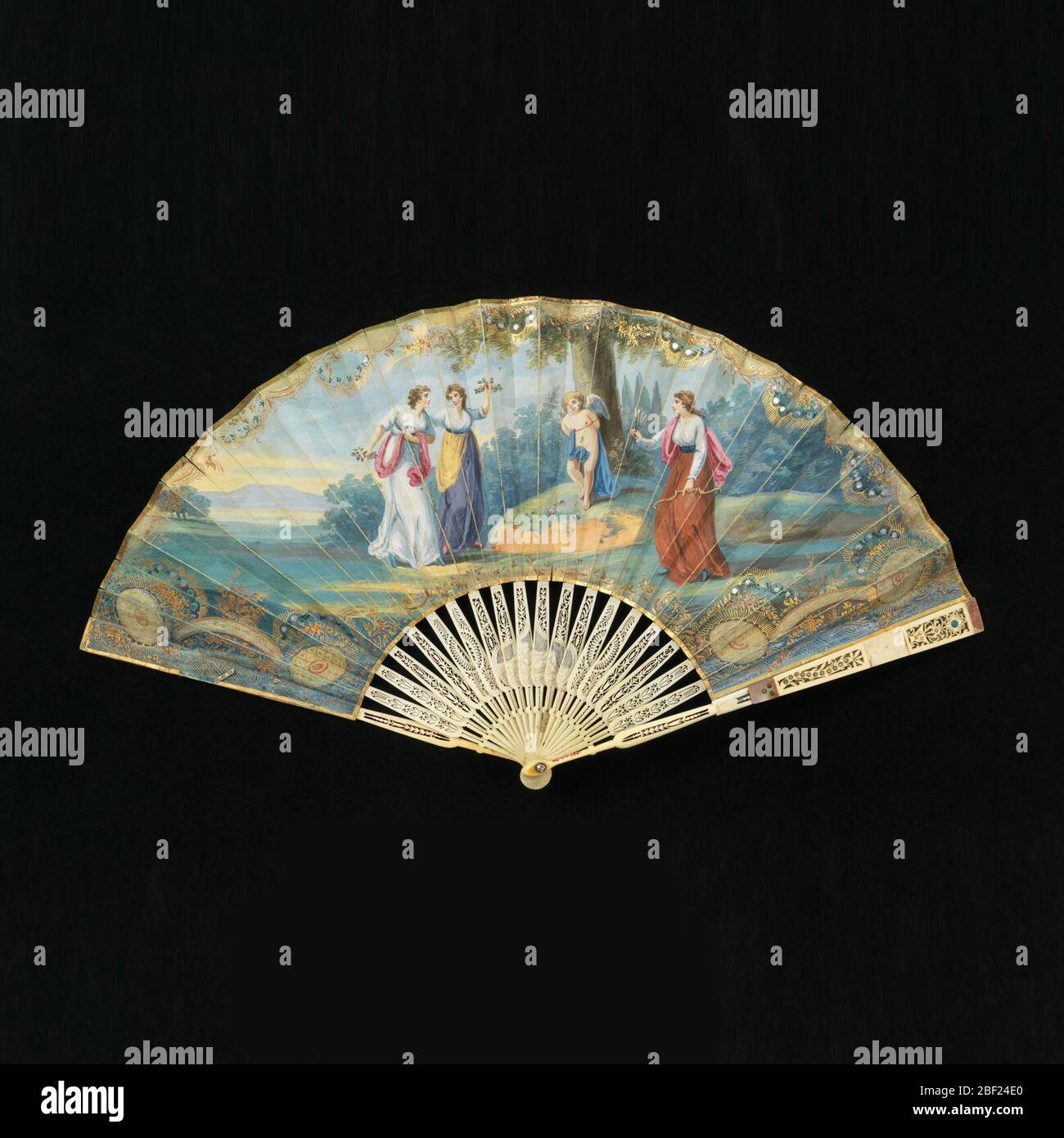 Ventola pieghettata. Ventola pieghettata. Foglia di carta dipinta nello stile di Angelica Kauffman (Svizzera, 1741–1807). Obverse: Scene di cupido legato all'albero con donne con archi, frecce e fiori. Retromarcia: Normale. Foto Stock