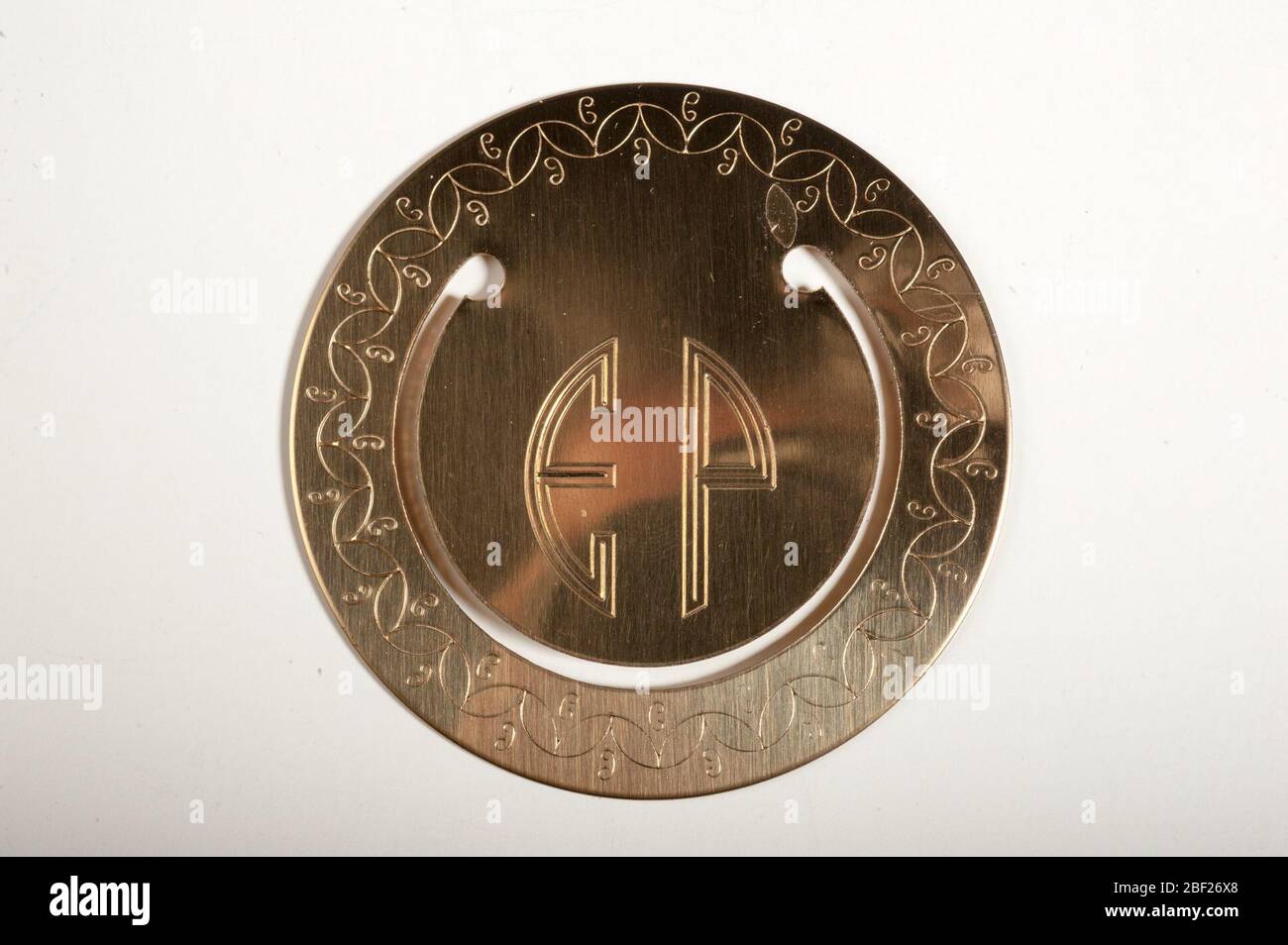 Segnalibro metallo con incisione EP. Foto Stock