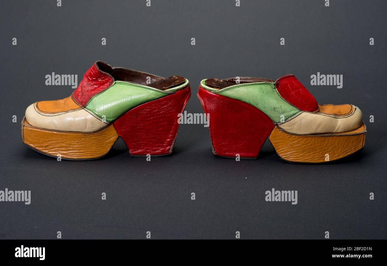 Donne Plateau Clogs. Foto Stock