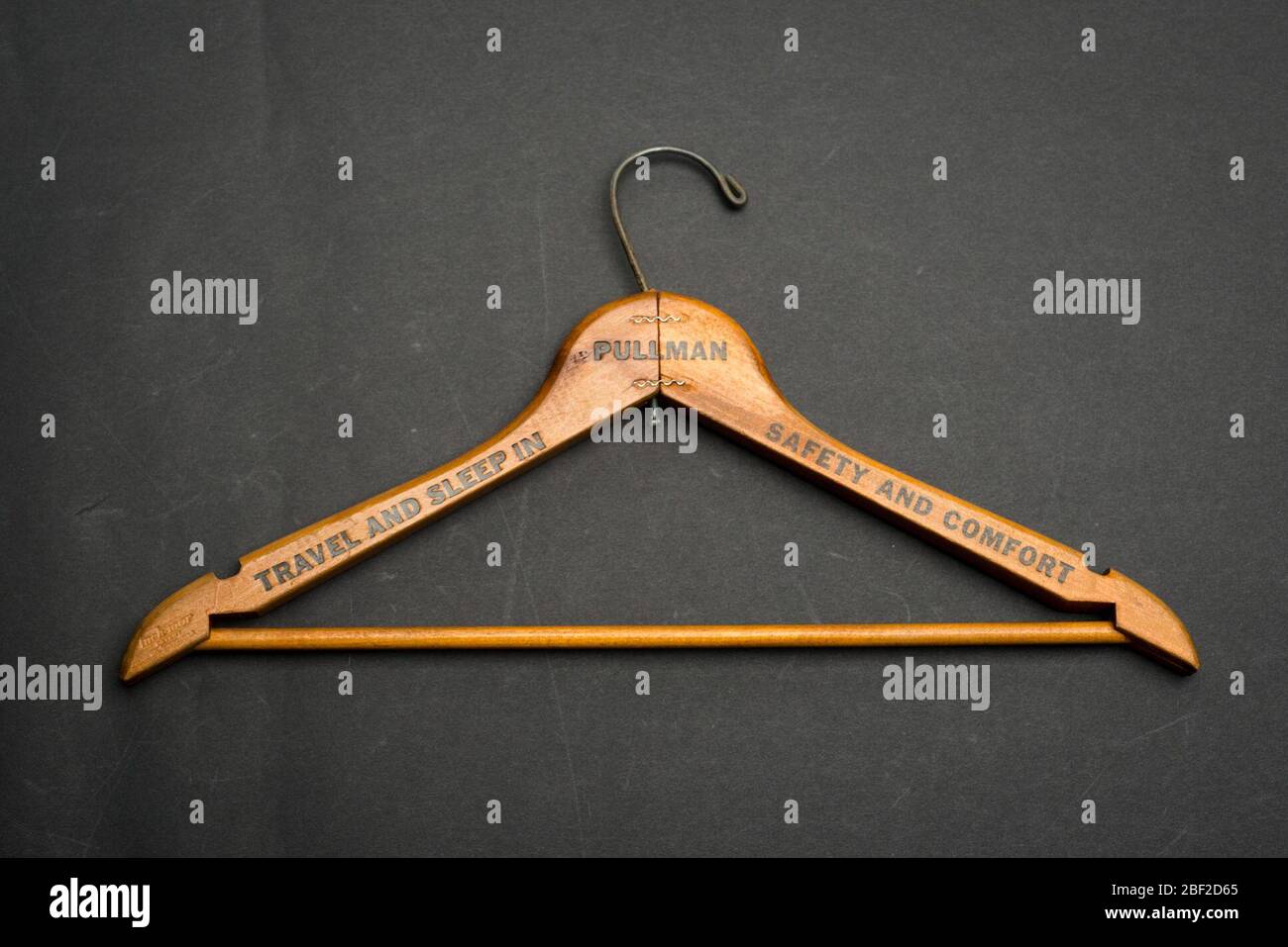 Pullman Wood Hanger. Foto Stock