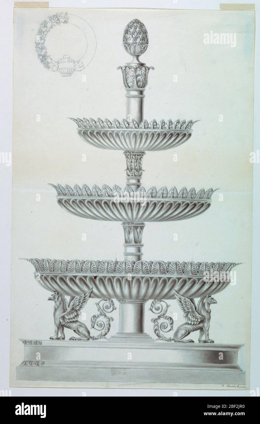 Design per una carne e un supporto ThreeTiered. Lo stand è progettato con un mix di stili Impero e romanico. In alternativa, sono suggerite alcune modanature con e senza decorazioni al palmetto. Le colonne formano i rinceaux acanthus centrali come code. Una specie di cono di pino in cima al supporto. Foto Stock