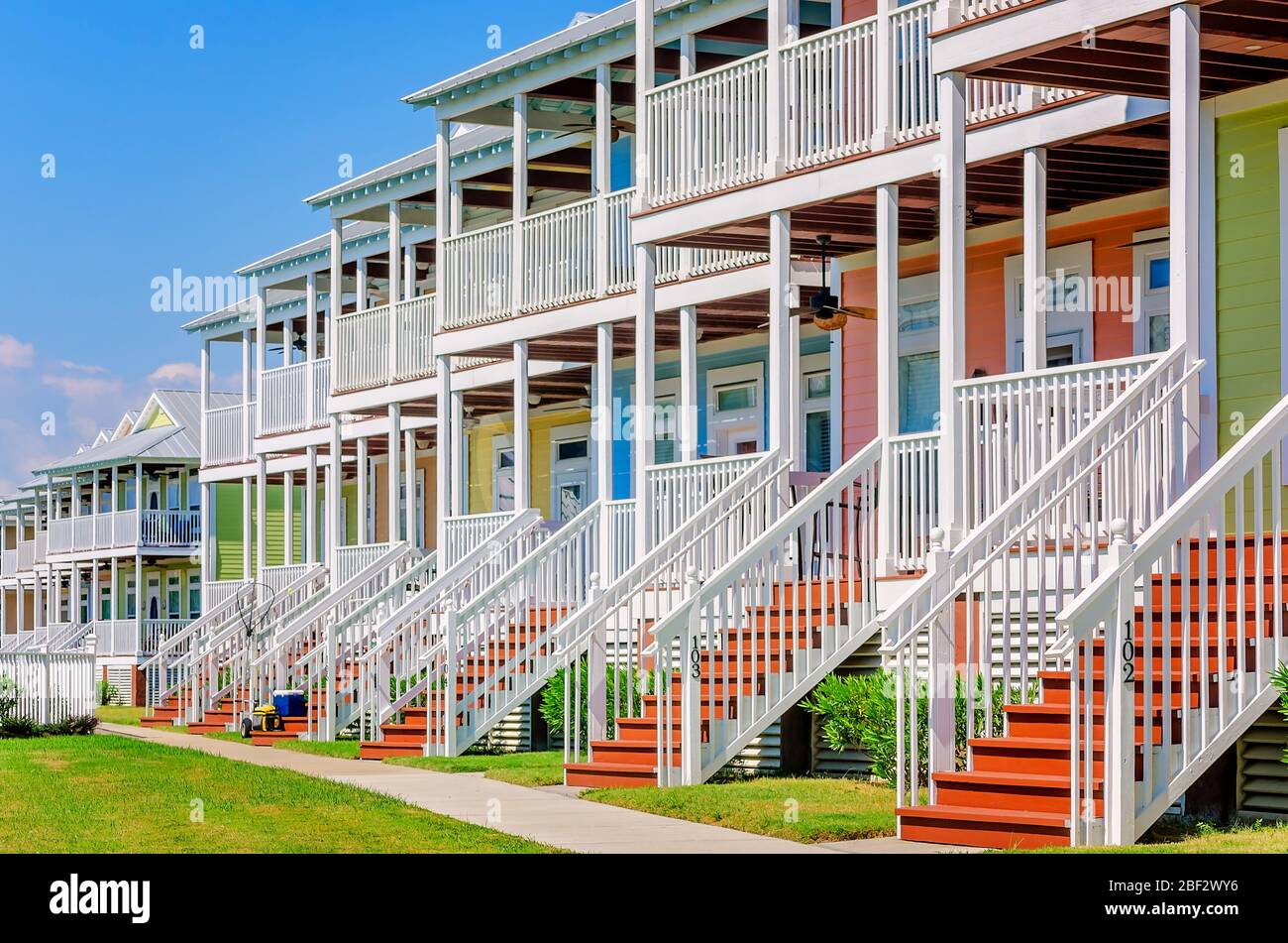 East Beach Condos sono foto, 28 agosto 2015, in Pass Christian, Mississippi. I condomini di ispirazione Key West si trovano su Beach Boulevard. Foto Stock