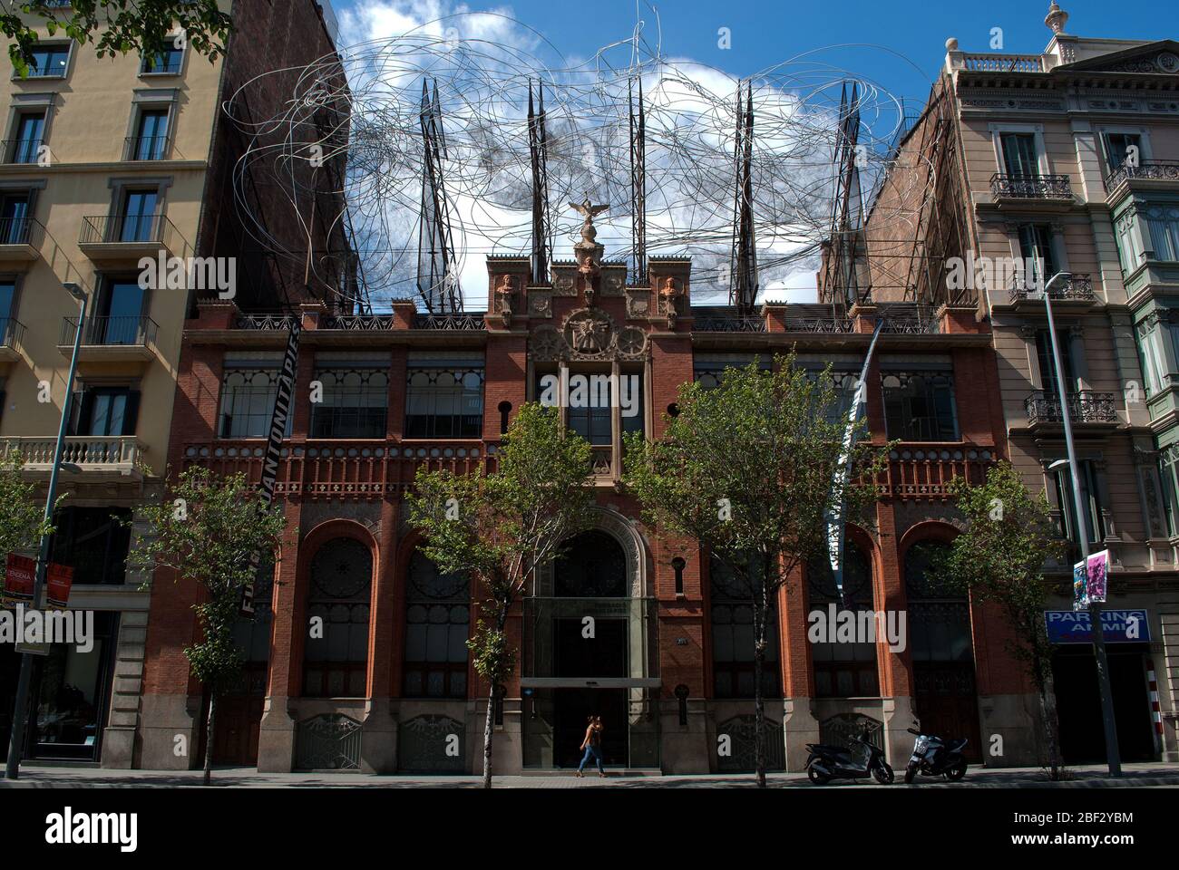 1880 architettura Modernisme Red Brick Mueum Gallery Fundacio Antoni Tapies, Carrer d'Arago, Barcellona, Spagna by Lluís Domènech i Montaner Foto Stock