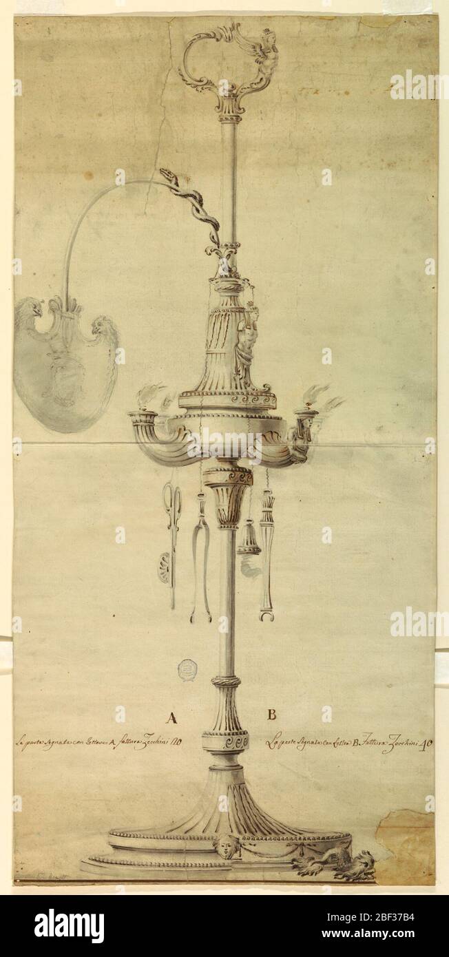 Progetto per una lampada ad olio con suggerimenti alternativi. Piede e zoccolo alti. La lampada è quasi al centro dell'albero. Quattro beccucci. Protezione per gli occhi sospesa sulle catene. Rifinitore, pinza, chiave e snuffer. Foto Stock