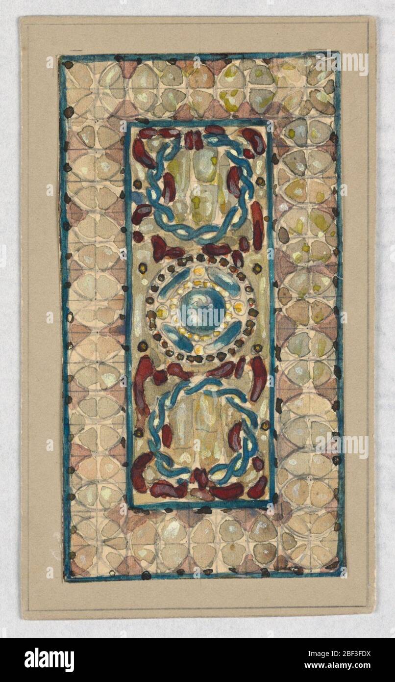 Design per vetro colorato. Forma rettangolare; rettangolo centrale contenente viti blu intrecciate di forma circolare, cerchio centrale con cerchio blu pieno e punti rossi. Foto Stock