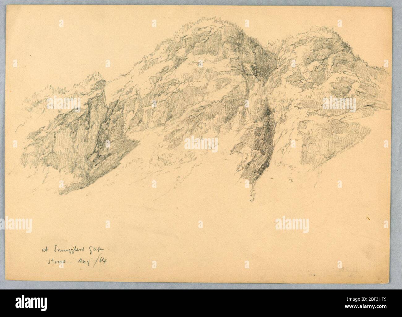 A Smugglers Gap Stowe Vermont. Ripida cima rocciosa di montagna, con qualche pennello lungo la cima. Foto Stock