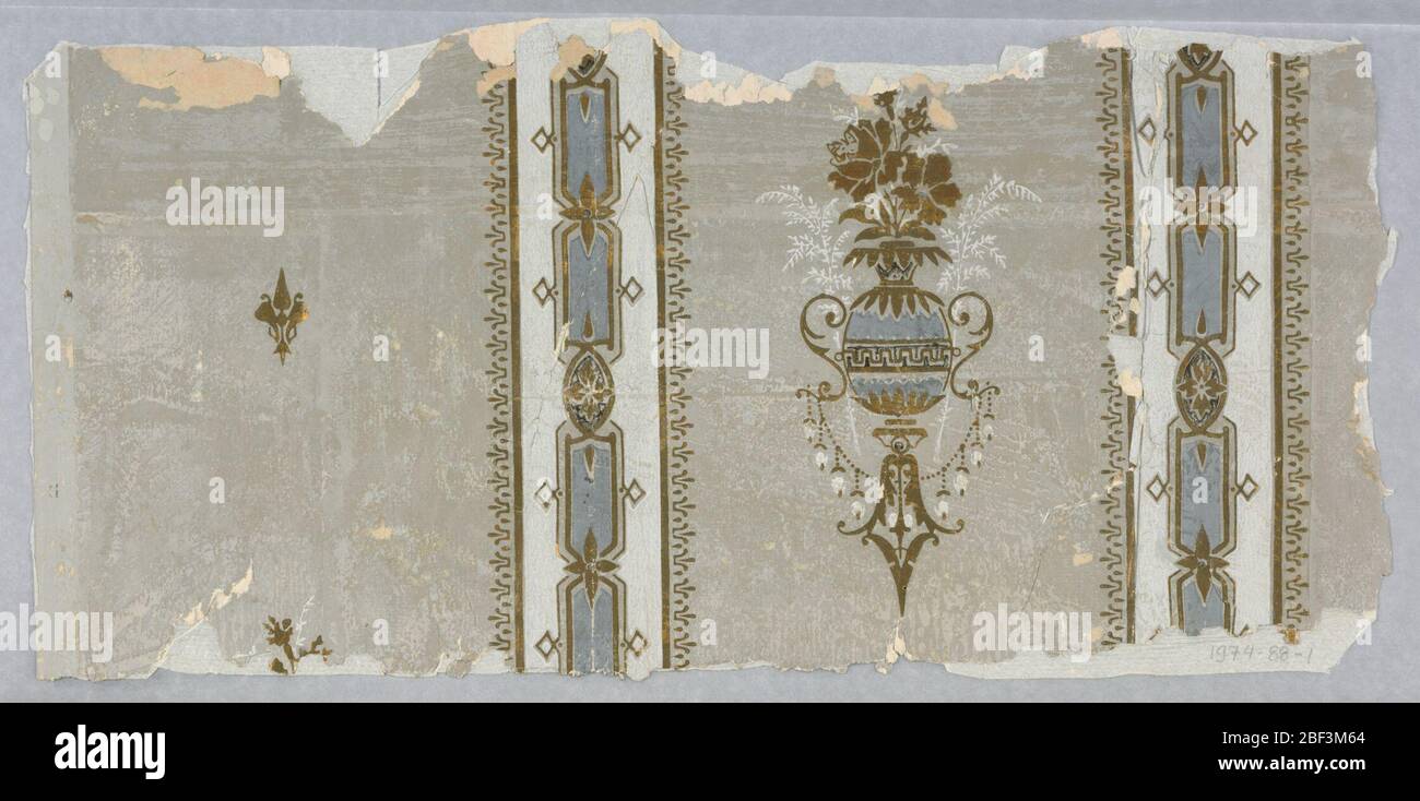 La carta Mary Leilly Stafford. Carta a strisce di medaglione, con medaglioni dorati su sfondo grigio. Foto Stock