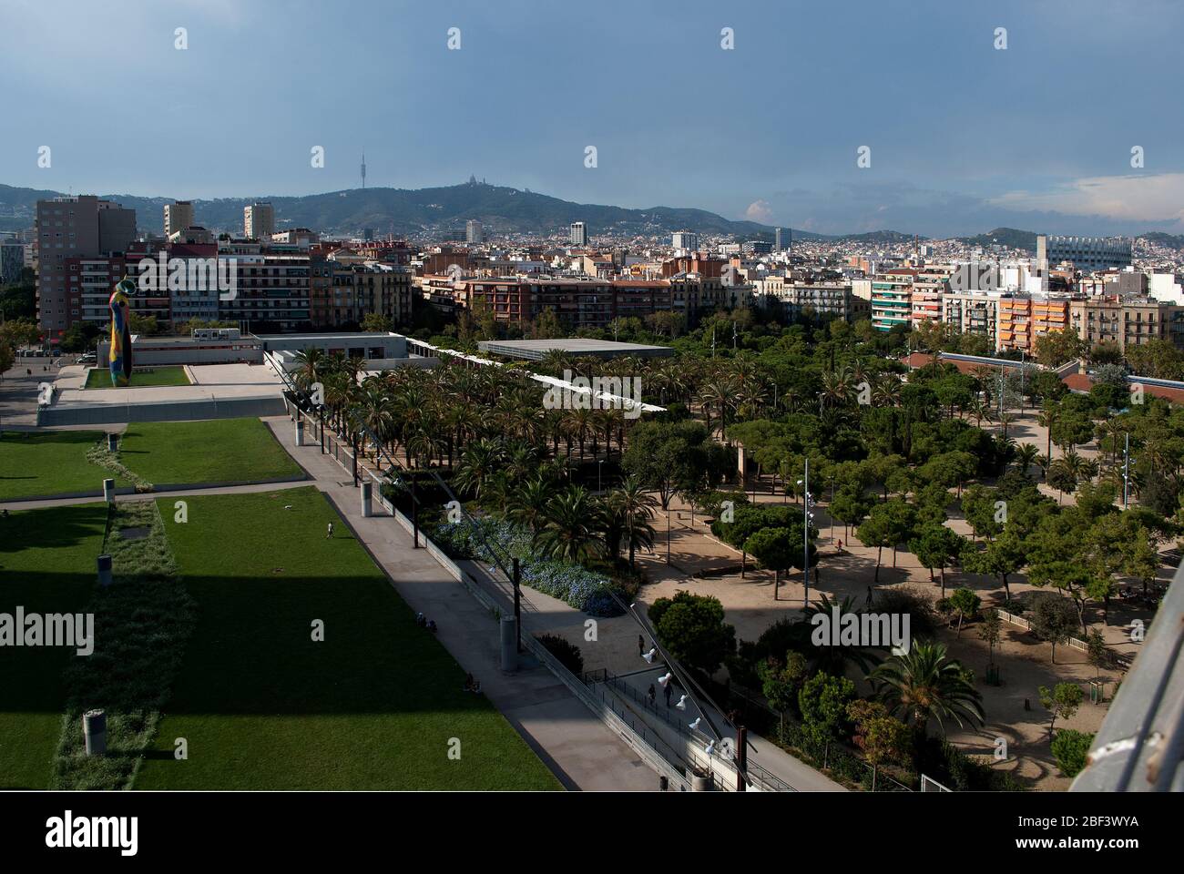 Architettura paesaggistica degli anni '70 Parc de Joan Miro (Parc l'Escorxador), Carrer d'Arago, Barcellona, Spagna Beth Gali Foto Stock