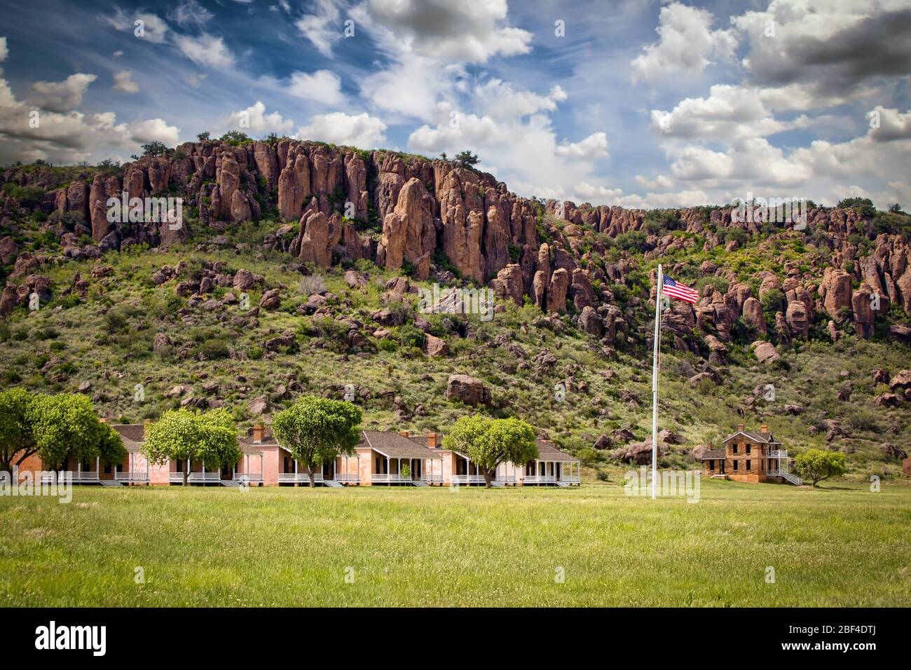 Le rovine del posto militare di frontiera dell'esercito degli Stati Uniti, chiamato Fort Davis, a Fort Davis, Texas. Dal 1854 al 1891 il forte fornì protezione agli emigranti Foto Stock