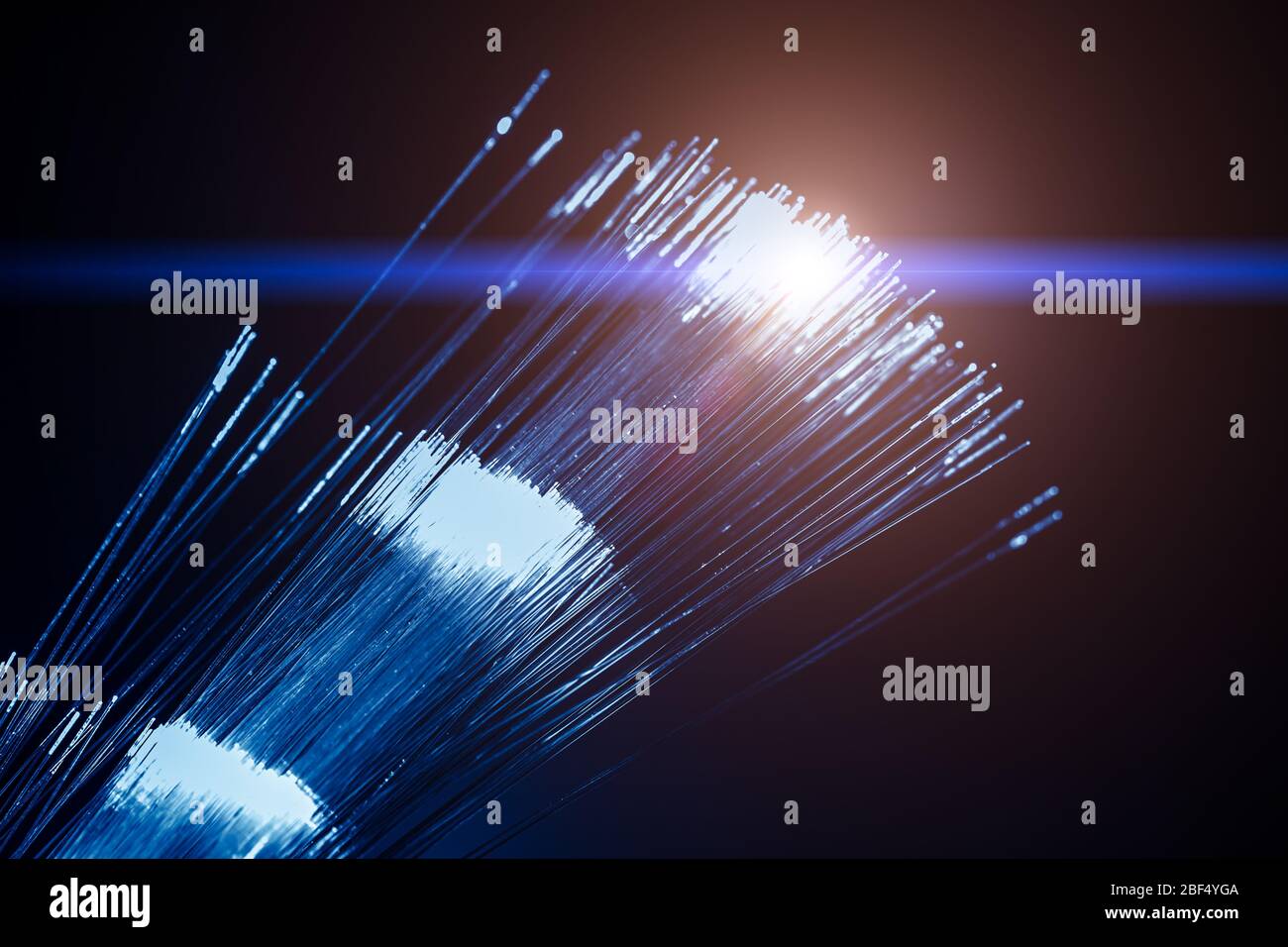 fibra ottica blu, tecnologia ad alta velocità di comunicazione digitale ad alta velocità. Foto Stock