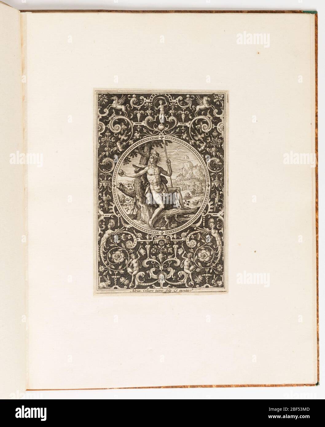 Piatto di Parigi da una suite di 6 disegni ornamentali con il Giudizio di Parigi. Parigi tiene il personale del suo pastore sotto un albero, estendendo la mela verso il vincitore. La figura è adagiato all'interno di un medaglione su un campo scuro (sur fond noir) decorato con grottesche intricate. Foto Stock
