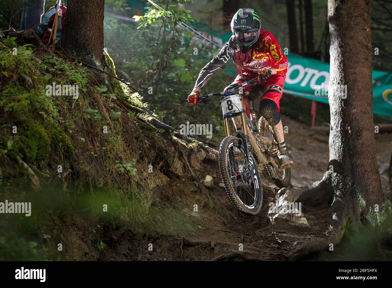 LEOGANG, AUSTRIA - 1 SETTEMBRE 2012. Josh Bryceland (GBR) in gara per il Team Sant Cruz ai Campionati mondiali di mountain bike Downhill di UCI Foto Stock