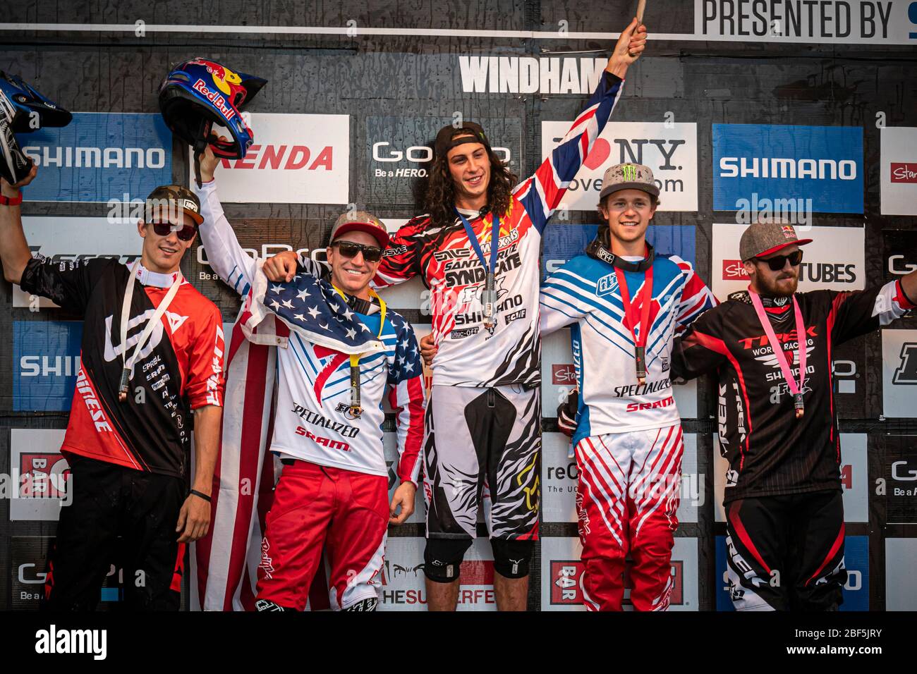 WINDHAM NY, USA - 9 AGOSTO 2014. UCI Mountain Bike podio Coppa del mondo di Downhill: 1. Josh Bryceland 2. Aaron Gwin 3. Troy Brownan 4. Sam Blenkinsop 5. BR Foto Stock