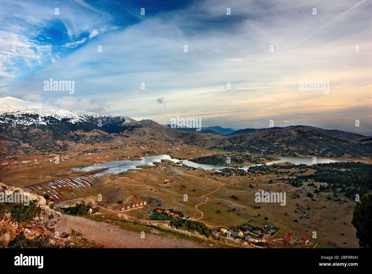 Altopiano di Livadi, il lago stagionale di Pinigura, Arachova, montagna Parnaso, Viotia ('Boeotia'), Grecia centrale. Foto Stock