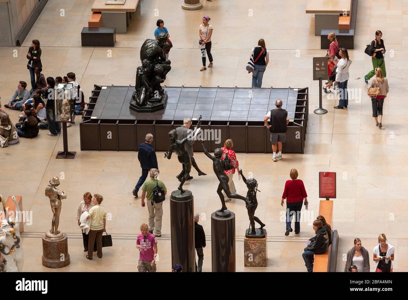 Musee d'Orsay interno, vista in elevazione, Parigi, Francia Foto Stock