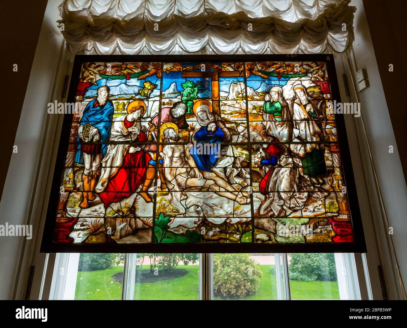 Vetrate con raffigurazione religiosa di Gesù e della Vergine Maria, Museo di Stato dell'Ermitage, San Pietroburgo, Federazione Russa Foto Stock