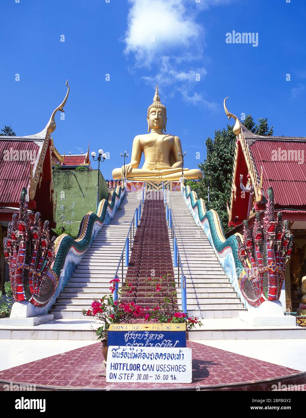 Il Grande Buddha, il Tempio di Phra Yai, Bo Phut, Koh Samui, la Provincia di Surat Thani, il Regno di Thailandia Foto Stock