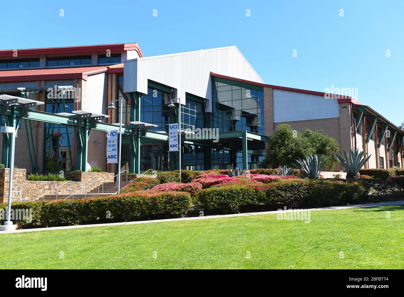 IRVINE, CALIFORNIA - 16 APRILE 2020: L'Anteater Recreation Center, ARC, è una palestra coperta di 89,000 metri quadrati che fa parte del campus ricreatio Foto Stock