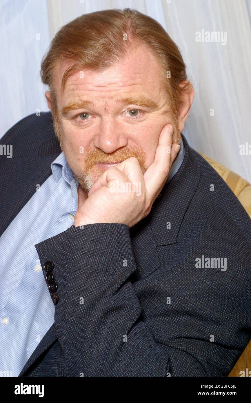 L'attore irlandese Brendan Gleeson fotografato a Philadelphia, PA. Dicembre 2003. I prossimi film di Gleeson includono 'Cold Mountain', 'Country of My Skull', 'The Village' e 'Troy'. Credito: Scott Weiner/MediaPunch Foto Stock