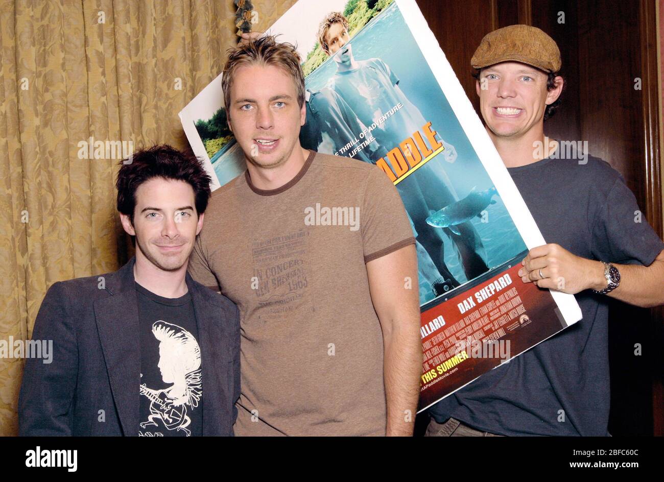Seth Green, Dax Shepard & Matthew Lillard a Philadelphia promuovendo il loro nuovo film SENZA UNA PAGAIA. 29 luglio 2004. Credito: Scott Weiner/MediaPunch Foto Stock