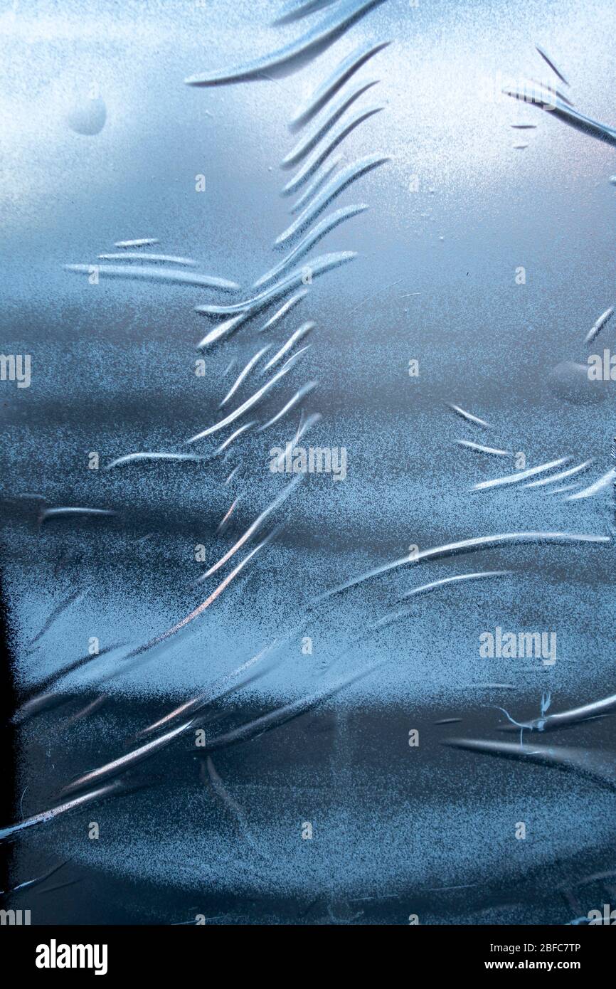 irregolare increspatura blu argento spray dipinto parete effetto poster carta Foto Stock