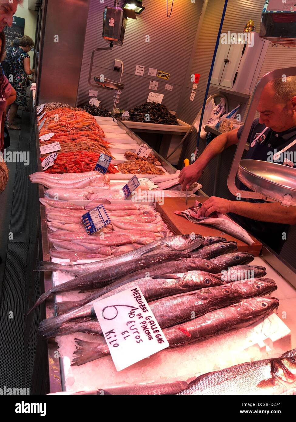Pesce in vendita alimenti del mondo Foto Stock